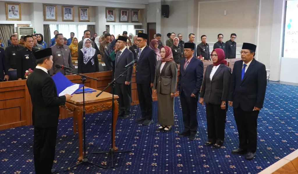 Pemprov Lampung Lantik Enam Pejabat, Dorong Birokrasi Adaptif dan Berdampak