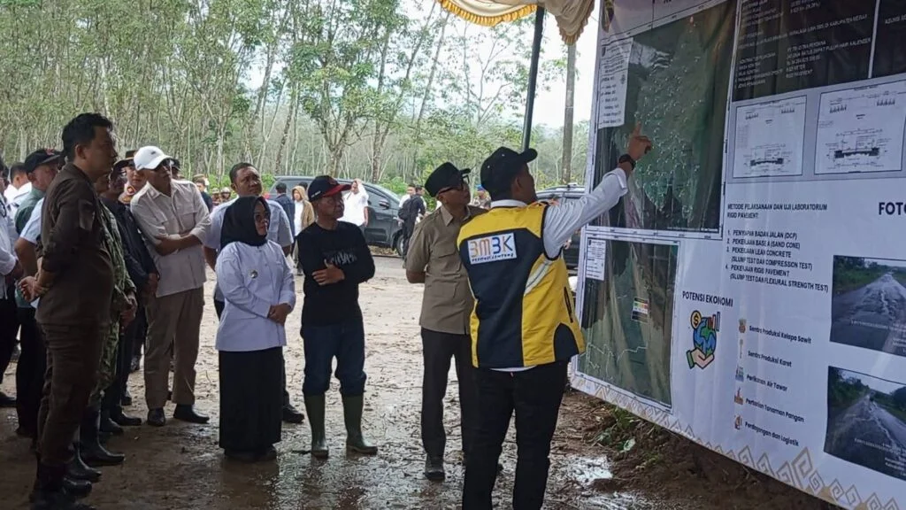 Gubernur Mirza Groundbreaking Jalan Brabasan Wiralaga untuk Percepat Ekonomi Mesuji