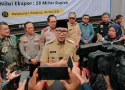 Gubernur Rahmat Mirzani Djausal Lepas Ekspor Perdana 3.300 ton Tepung Tapioka ke Tiongkok dengan Nilai Mencapai Rp26 Miliar