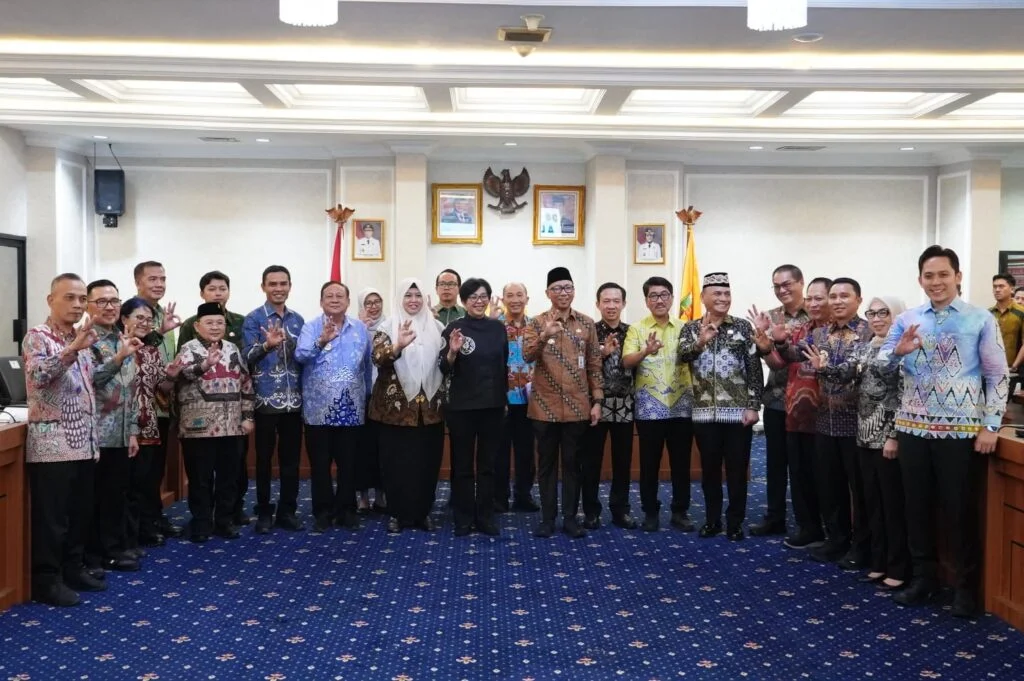 Gubernur Lampung Tegaskan Pengelolaan Sampah Prioritas Utama Pembangunan Daerah